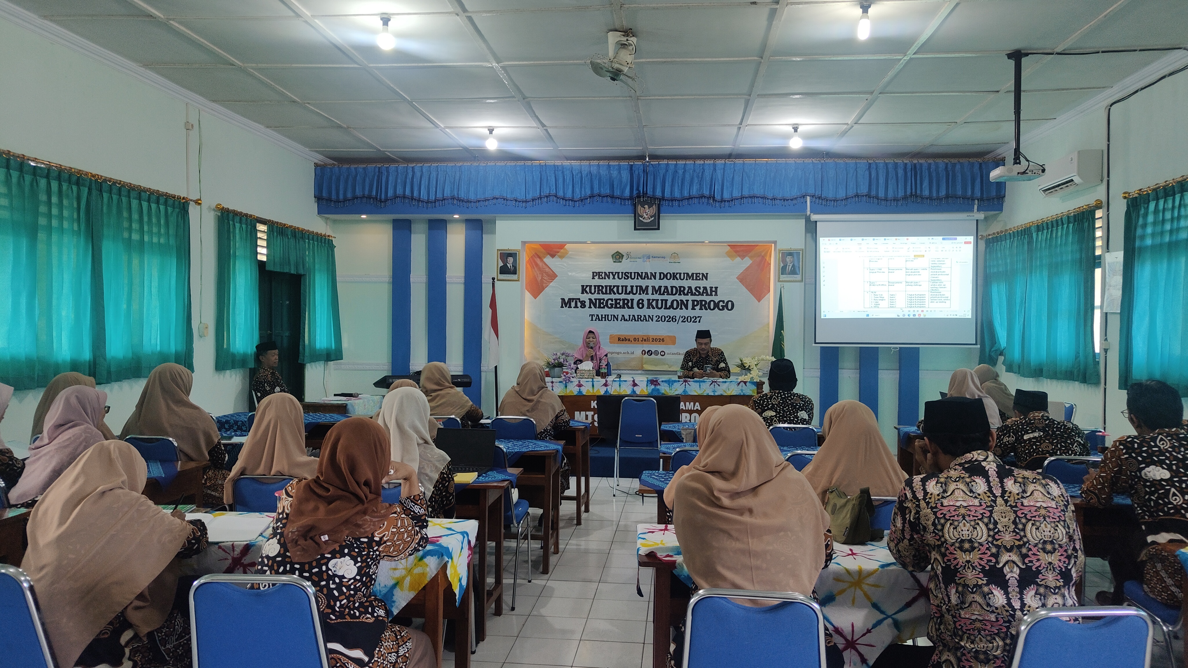 Sambut Tahun Ajaran 2026/2027, MTsN 6 Kulon Progo Matangkan Penyusunan Dokumen Kurikulum