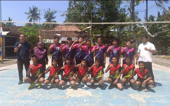 MTsN 6 Kulon Progo dan MAN 3 Kulon Progo Gelar Pertandingan Voli Persahabatan