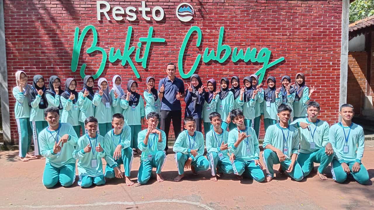 Bangun Kepemimpinan dan Kekompakan, OSIS MTsN 6 Kulon Progo Ikuti LDK