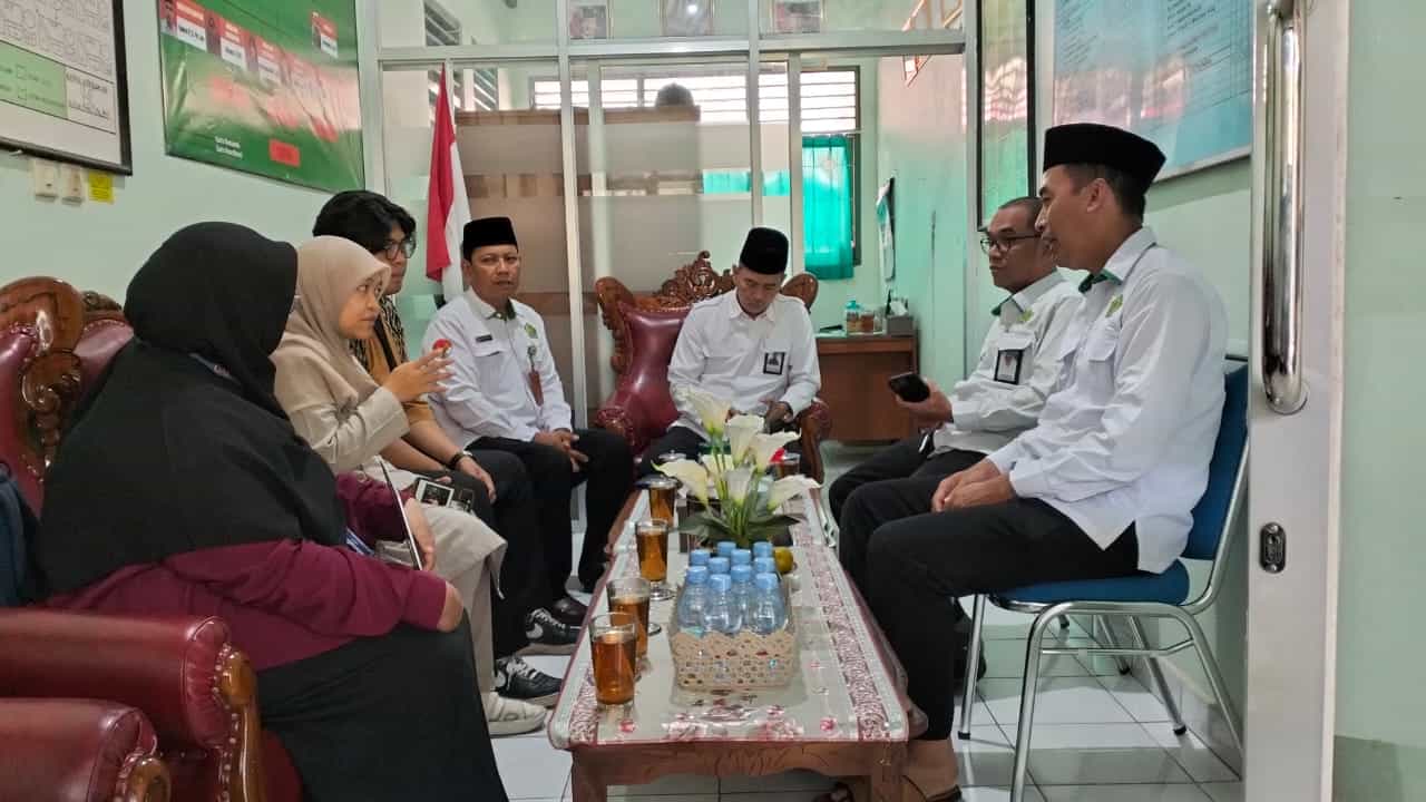 MTsN 6 Kulon Progo Terima Monev Program NGTS dari Kanwil DIY dan UAD