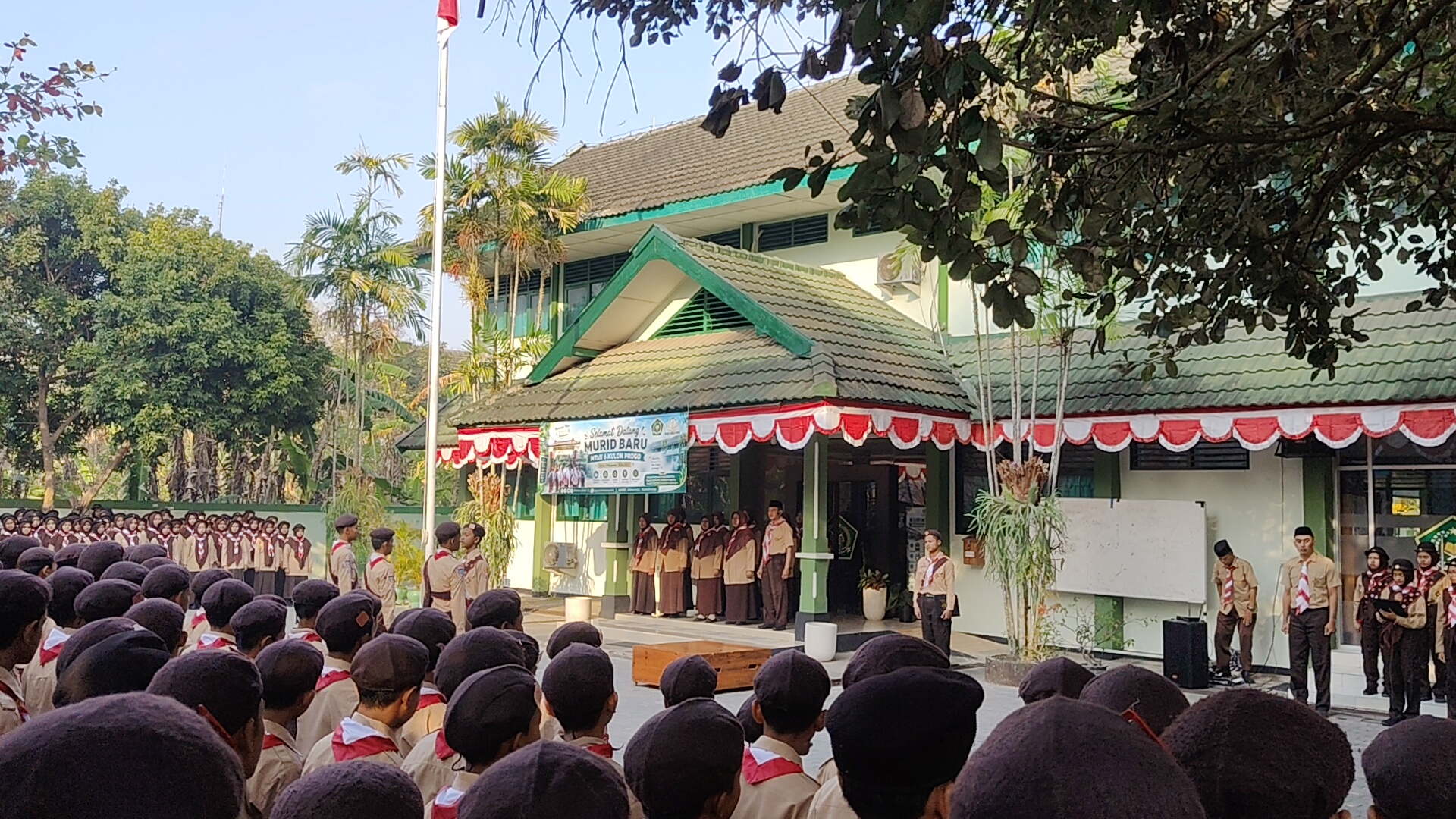 Kobarkan Semangat Tunas Muda, MTsN 6 Kulon Progo Gelar Upacara Hari Pramuka ke-65