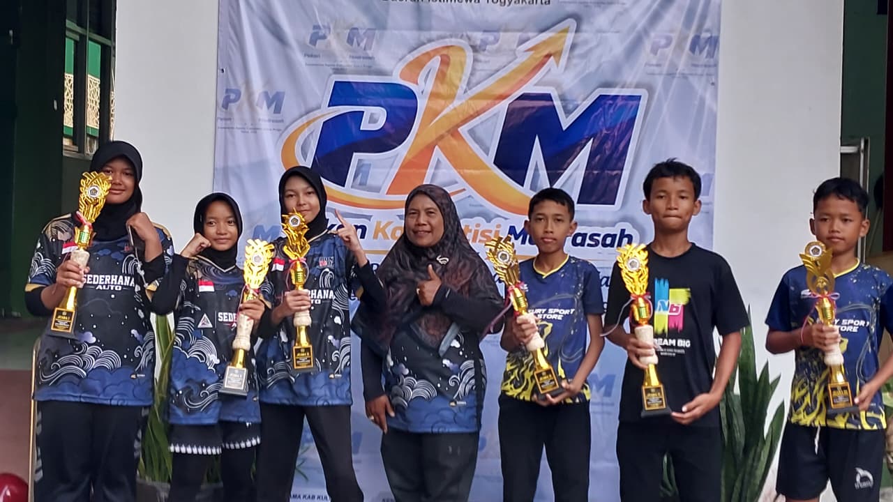 Dominasi Arena Bulu Tangkis, MTsN 6 Kulon Progo Borong Medali di PKM Kabupaten